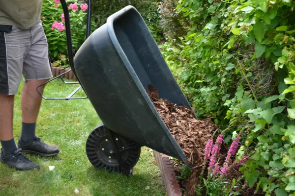 Mulching in Nampa, ID